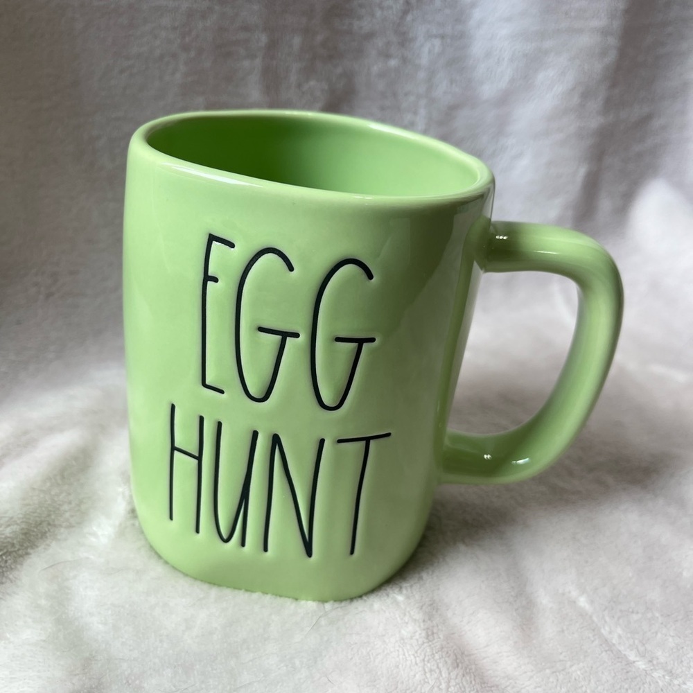 Rae Dunn Egg Hunt Easter Holiday Coffee Mug. NWT. Green Interior and Exterior.